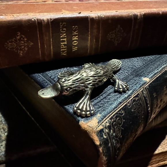 Solid Brass Platypus Vintage-style Sculpture Desk Decor - Picture 4 of 11
